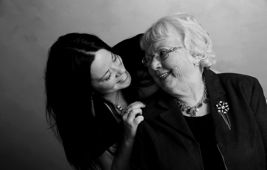 grandmother-453131_640
